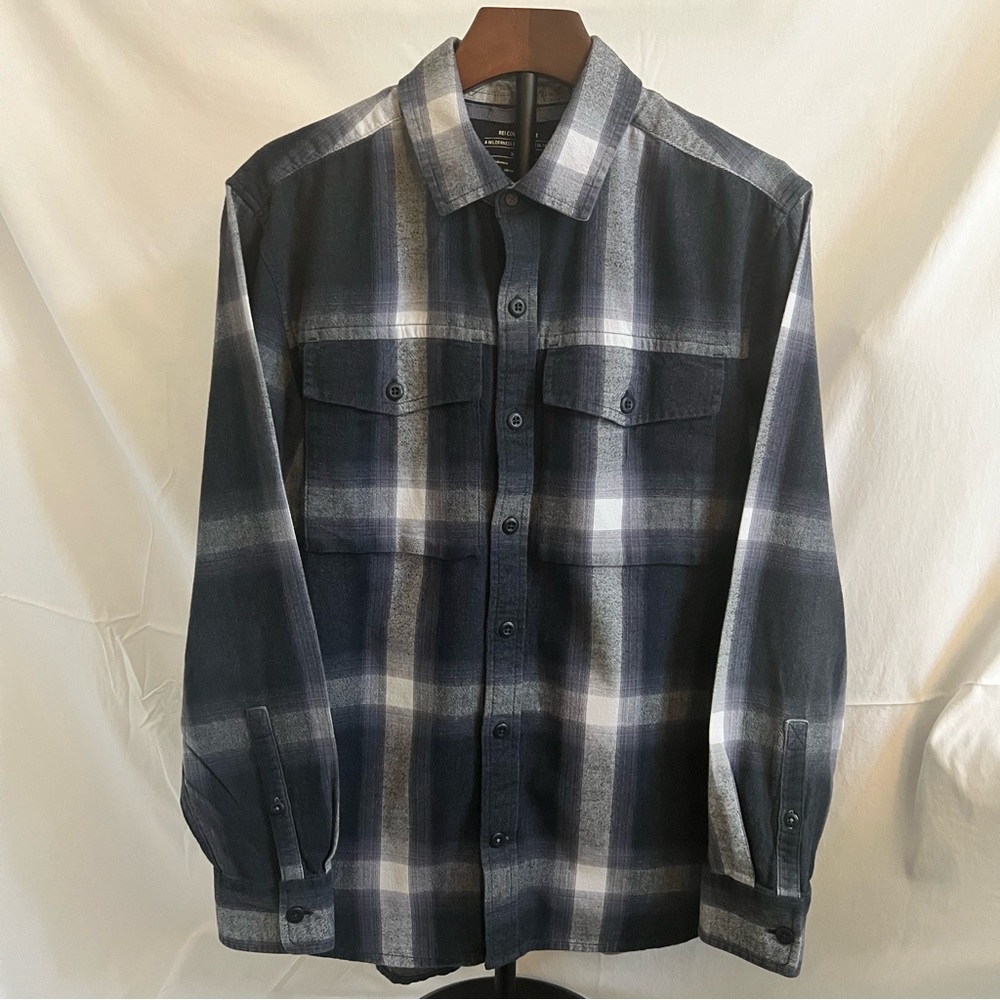REI Co-Op Mens Flannel Button UP - Blue Plaid - Size Small - Excellent Condition